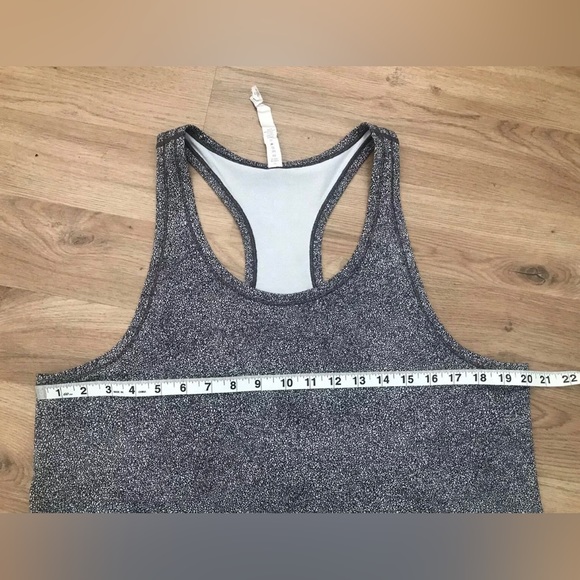 Lululemon Smooth Stride Tank Size 12 - Picture 9 of 10